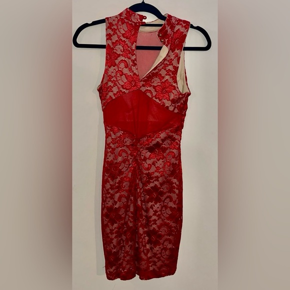 Emerald Sundae Red Lace Dress - Picture 2 of 3